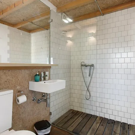 Vakantiehuis Surfcastle And Surf School