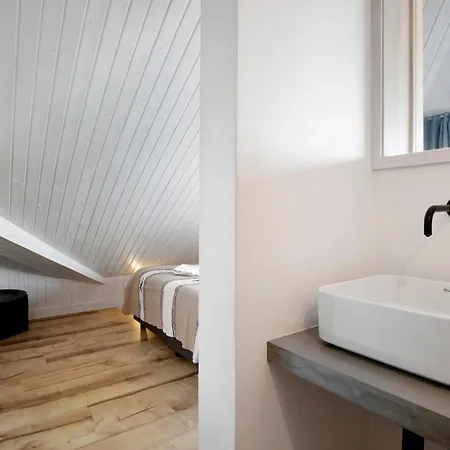 Vakantiehuis Surfcastle And Surf School Ilha de Terra